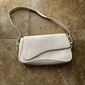 Elegant Cream Shoulder Bag